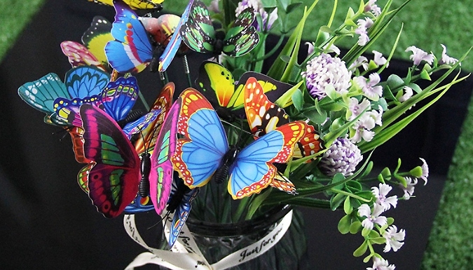 50 or 100 Garden Butterfly Stakes at Discount Experts
