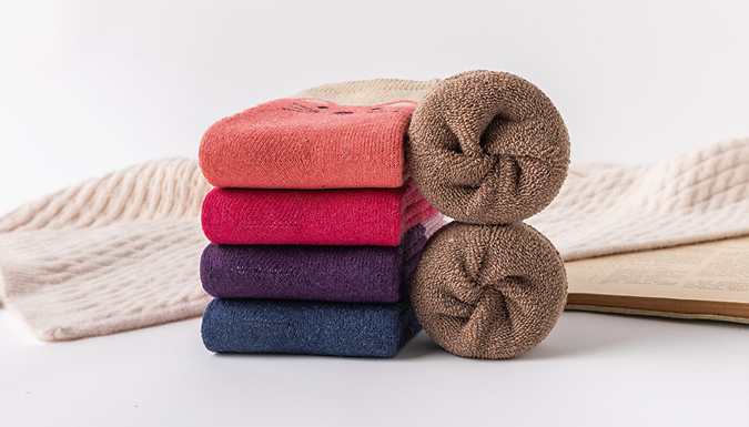 5 Pairs Thick Warm Knitted Cat Socks at Discount Experts