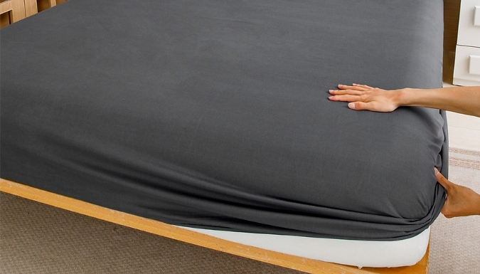 30cm Extra-Deep Fitted Bed Sheets - 7 Colours, 4 Sizes from Discount Experts
