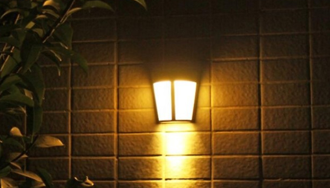 1 or 2 Energy Saving Solar Power Garden Lights - 2 Colours from Discount Experts