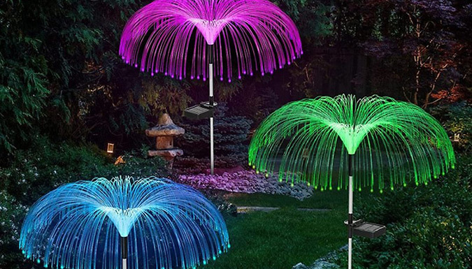 2 or 4 Outdoor Jellyfish Solar Lights - 2 Colours at Discount Experts