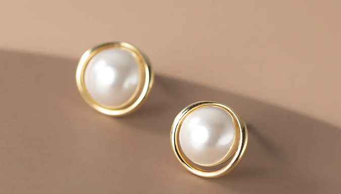 Stud Earrings with Fresh Water Pearls from Discount Experts