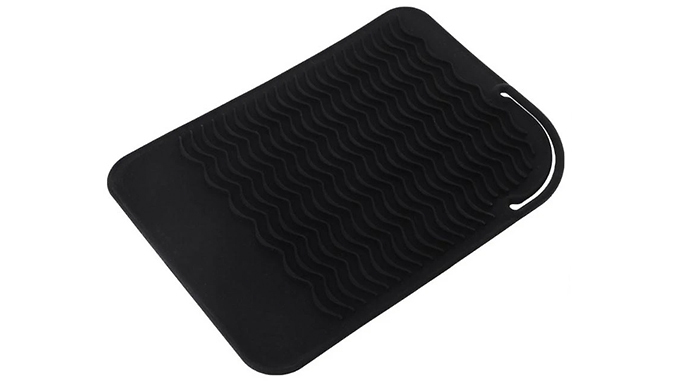 2-in-1 Glamza Silicone Heat Protection Mat & Straightener Case - 1 or 2-Pack from Discount Experts