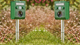 1 or 2 Pest XT Solar Sonic Flash Garden Repellers