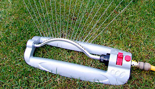 Metal Oscillating Garden Watering Sprinkler