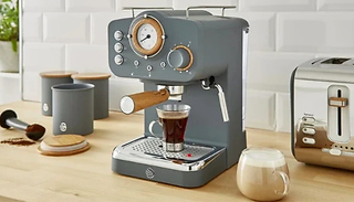 Swan Retro-Style Espresso Coffee Machine - 4 Colours